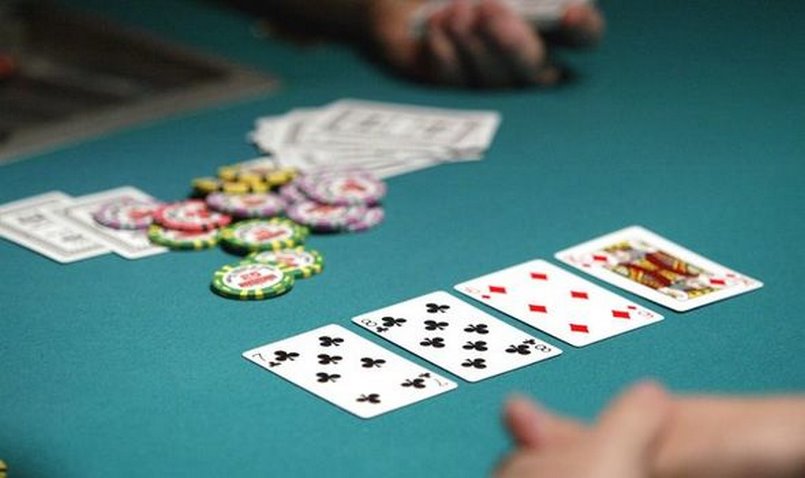 Tùy chọn đặt cược khi chơi Poker là gì